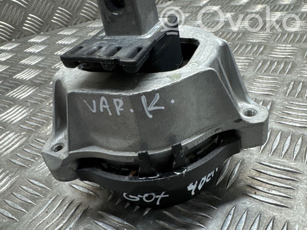 BMW X7 G07 Engine mount bracket 