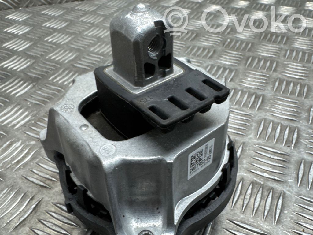 BMW X7 G07 Engine mount bracket 