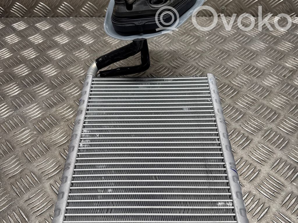 BMW X5 G05 Radiatore riscaldamento abitacolo 
