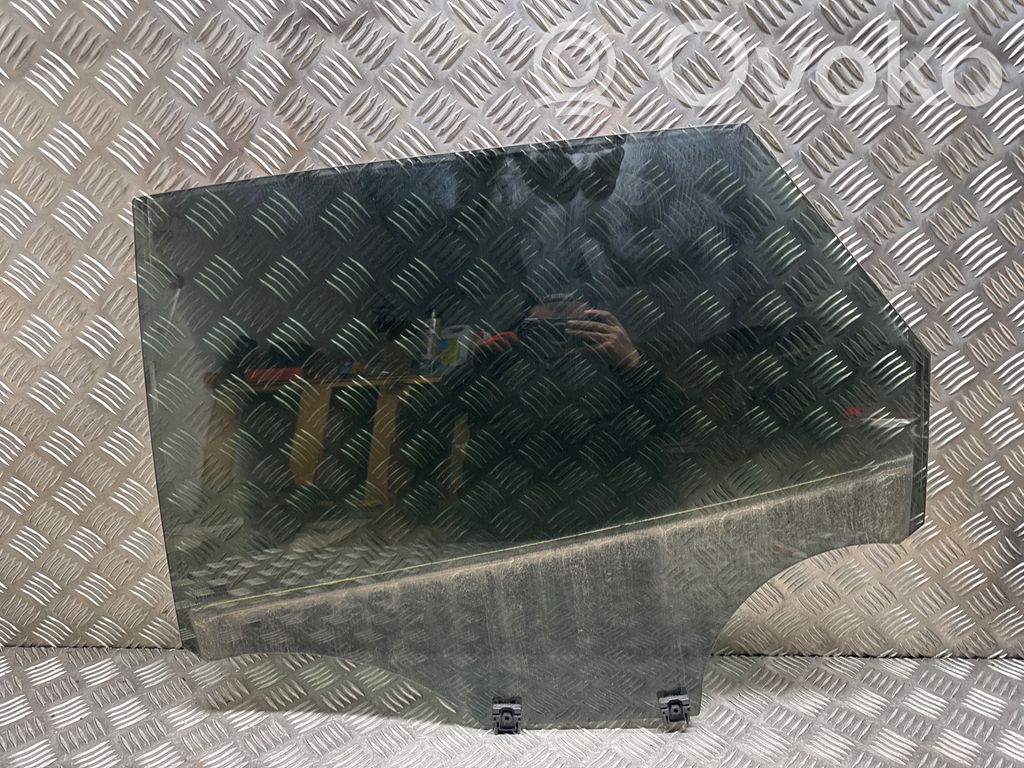 Opel Grandland X Pagrindinis galinių durų stiklas 