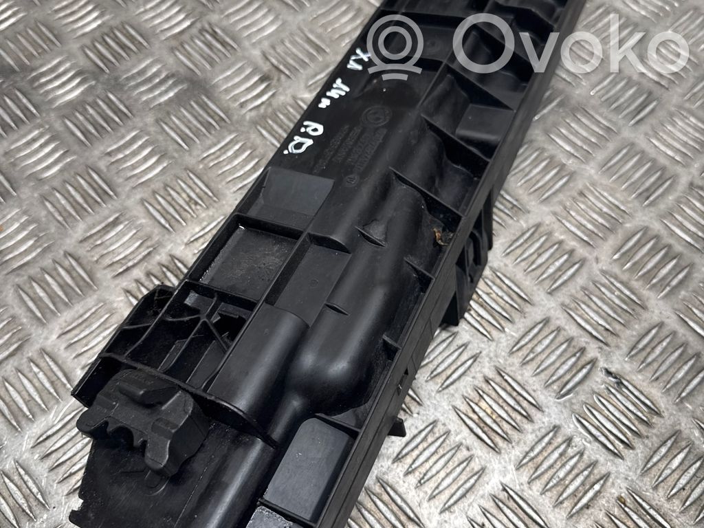 BMW X1 E84 Radiator mount bracket 