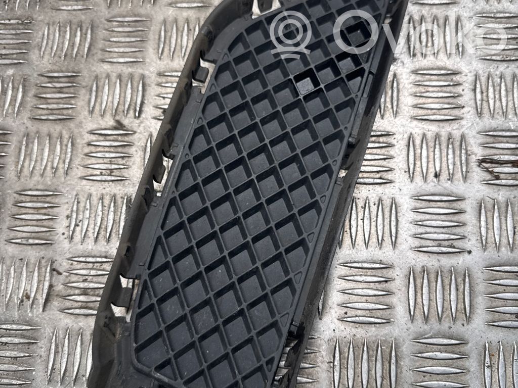 BMW X1 E84 Front bumper lower grill 