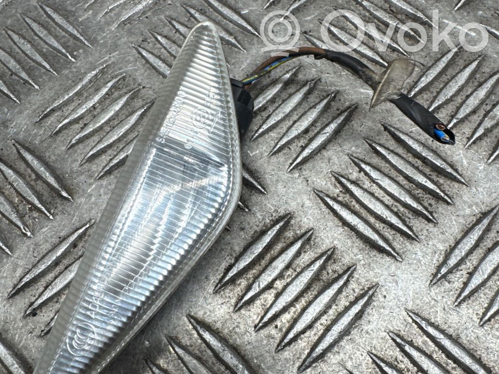 BMW X3 F25 Front fender indicator light 
