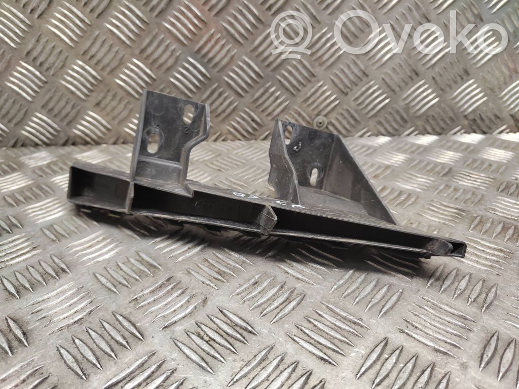 Audi Q7 4L Front bumper mounting bracket 