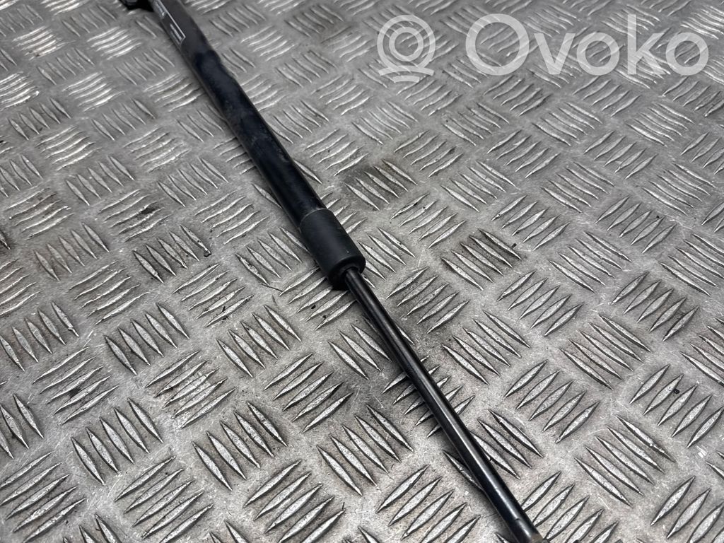 Volvo XC60 Amortyzator klapy tylnej bagażnika 