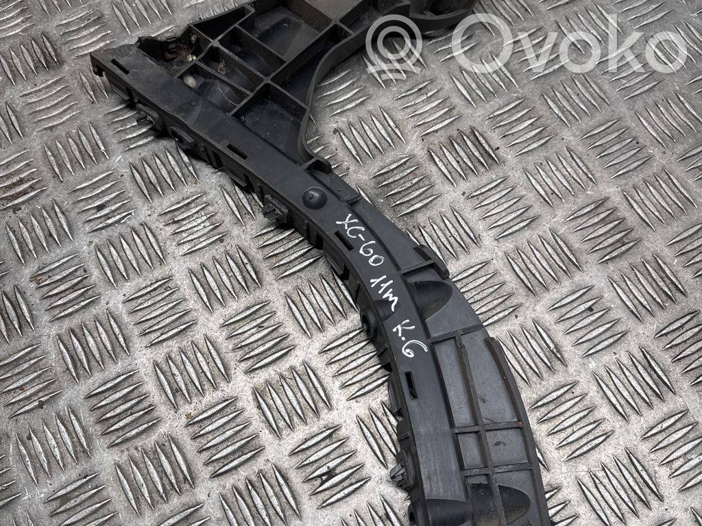 Volvo XC60 Soporte de montaje del parachoques trasero 