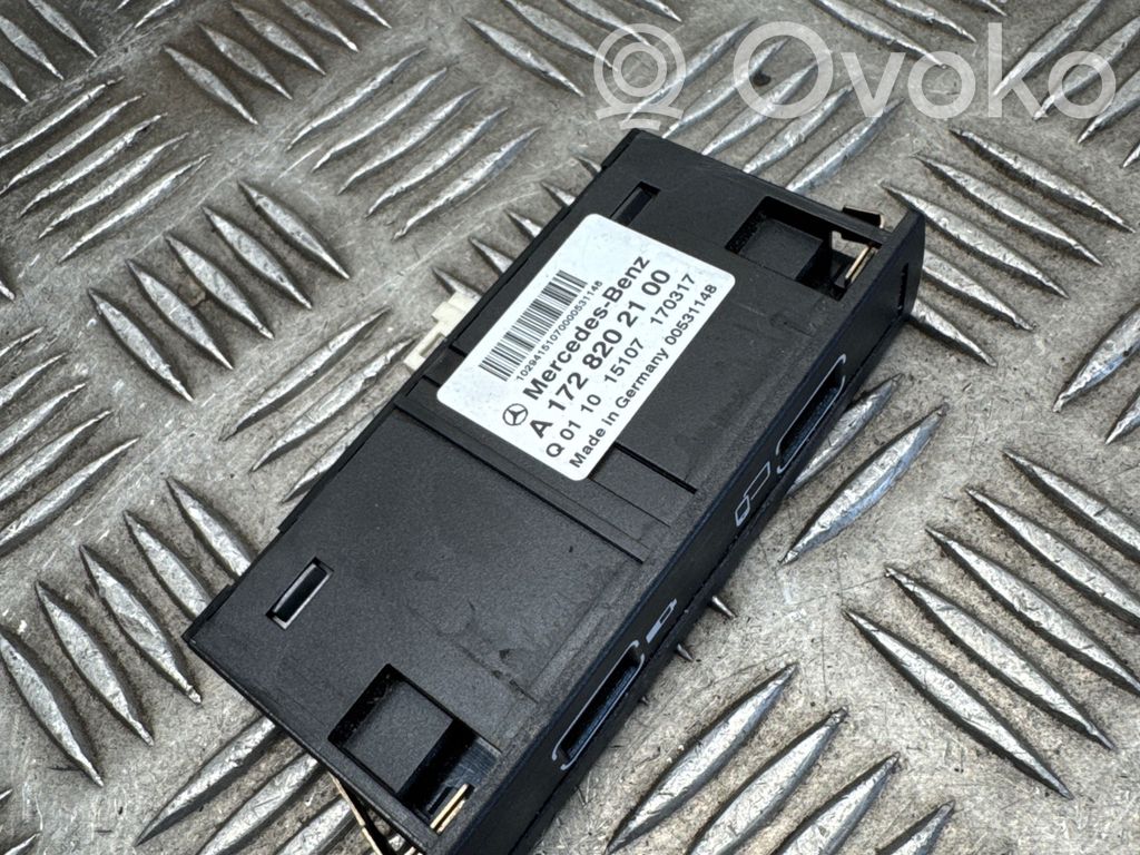 Mercedes-Benz A W176 Gniazdo / Złącze USB 