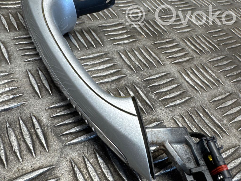 BMW 5 F10 F11 Klamka zewnętrzna drzwi przednich 