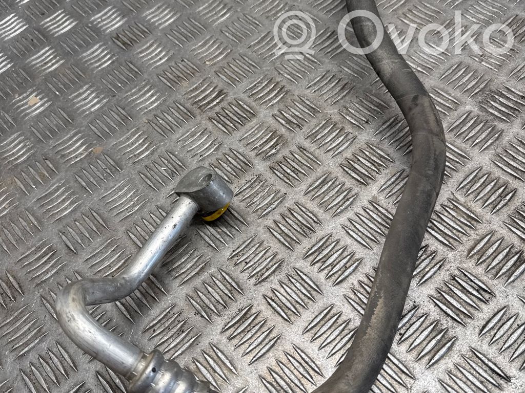 BMW 3 F30 F35 F31 Conductă/furtun aer condiționat (A/C) 