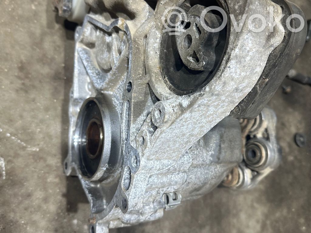 BMW 3 F30 F35 F31 Skrzynia rozdzielcza / Reduktor 