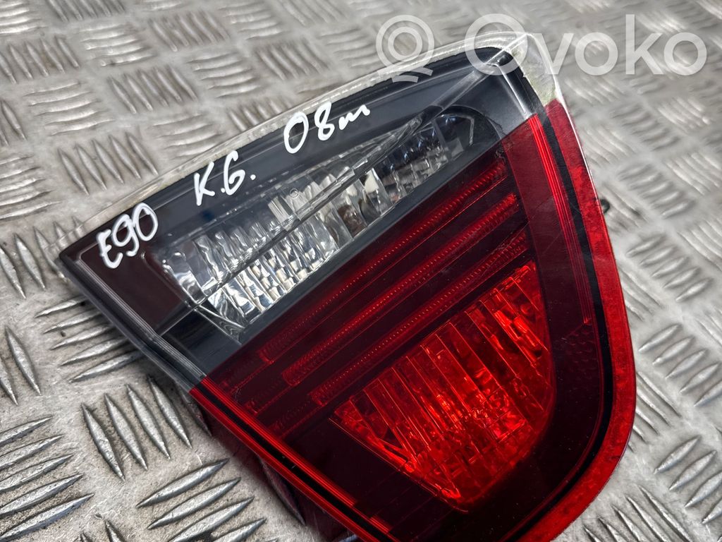 BMW 3 E90 E91 Rückleuchte Heckleuchte innen 