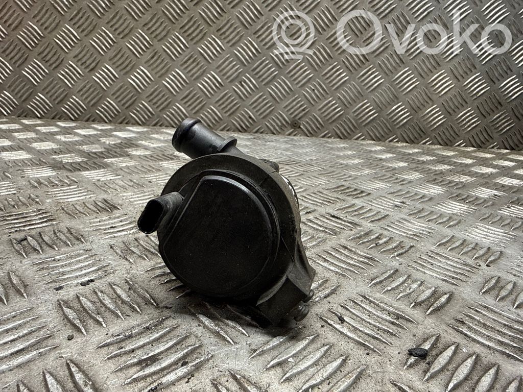 Volkswagen Golf VII Pompa cyrkulacji / obiegu wody 