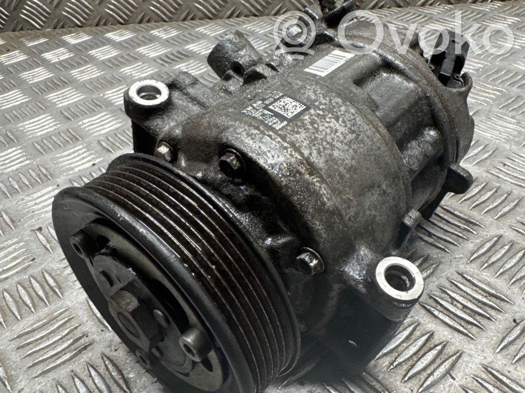 Volkswagen PASSAT B8 Compressore aria condizionata (A/C) (pompa)
