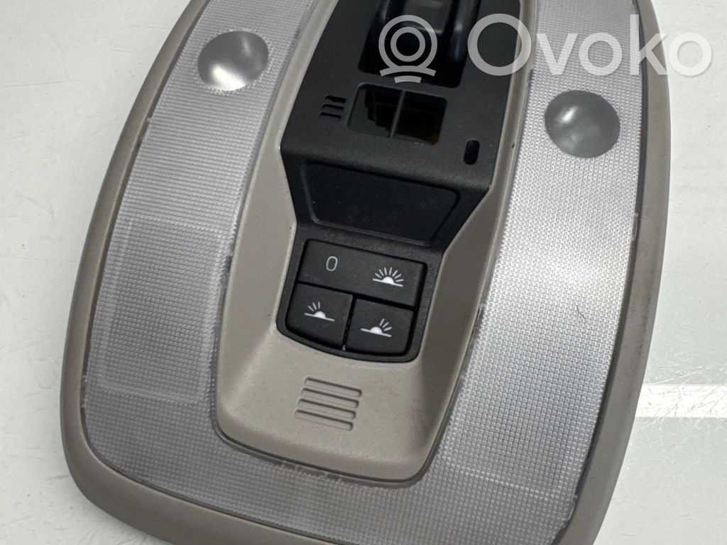 Volvo V60 Etuistuimen valo