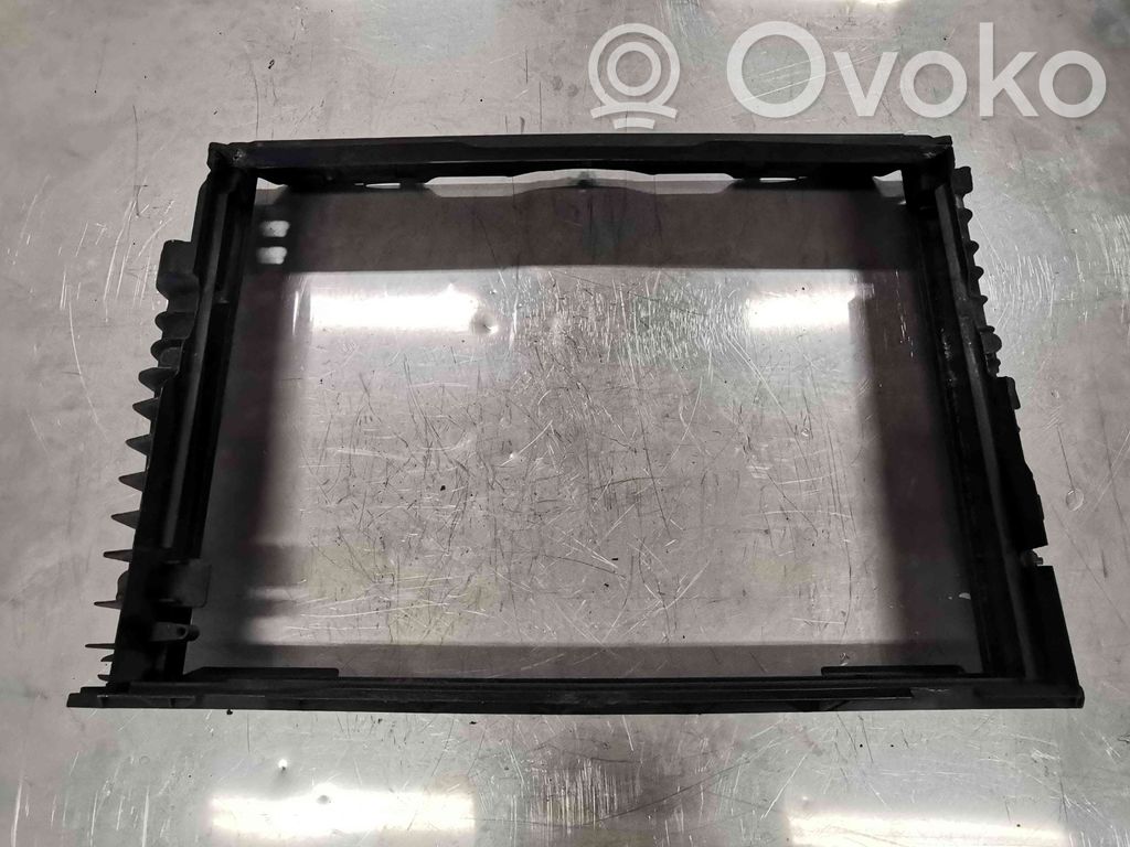 BMW 6 E63 E64 Radiatorių panelė 