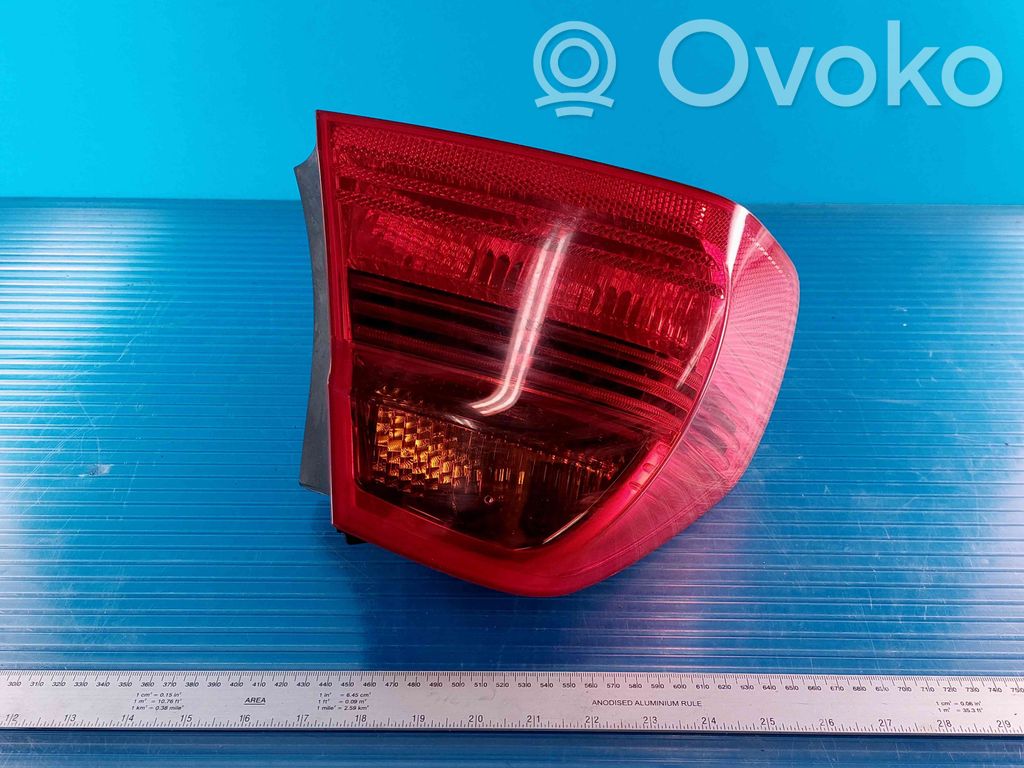 Rear/tail lights   276301,276301