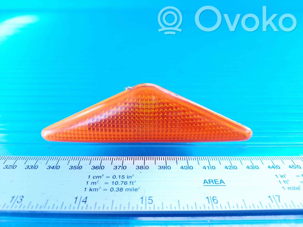 Ford Focus Front fender indicator light 