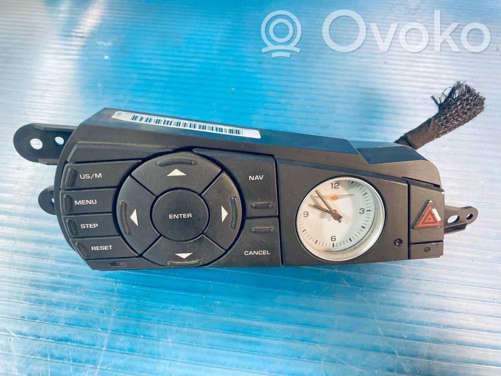 Chrysler Pacifica Daudzfunkciju vadības slēdzis / poga 