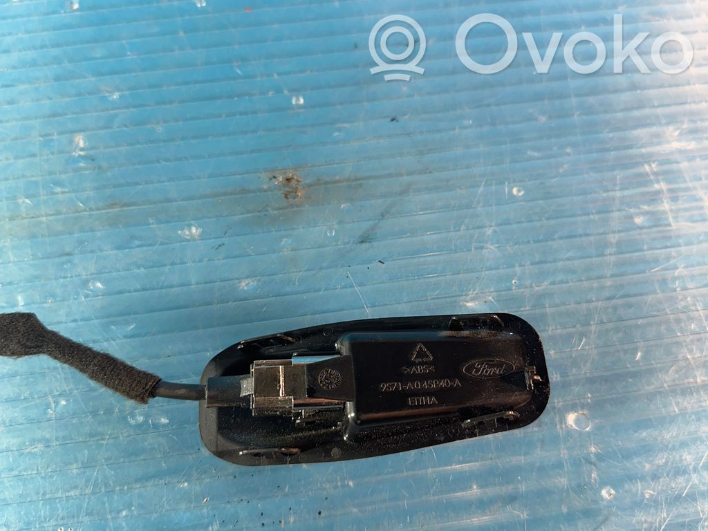 Ford Mondeo MK IV Connecteur/prise USB 
