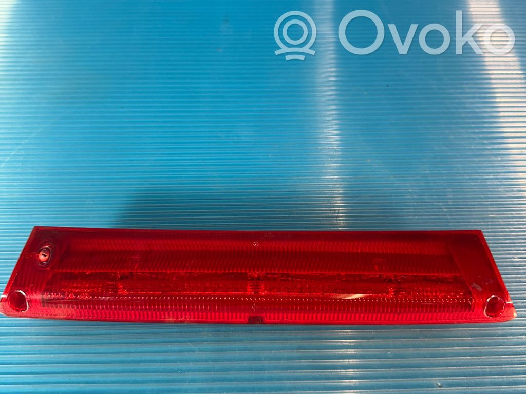Third/center stoplight   D07LF
