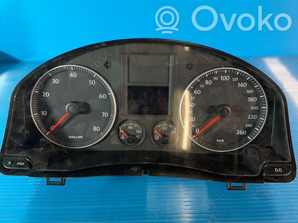Volkswagen Golf VI Speedometer (instrument cluster) 