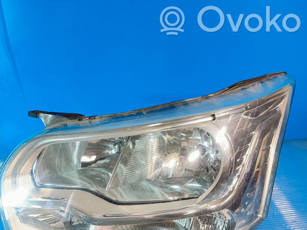Ford Transit Phare frontale 