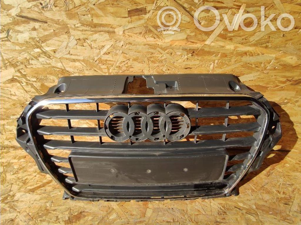 Audi A3 S3 8L Etusäleikkö 