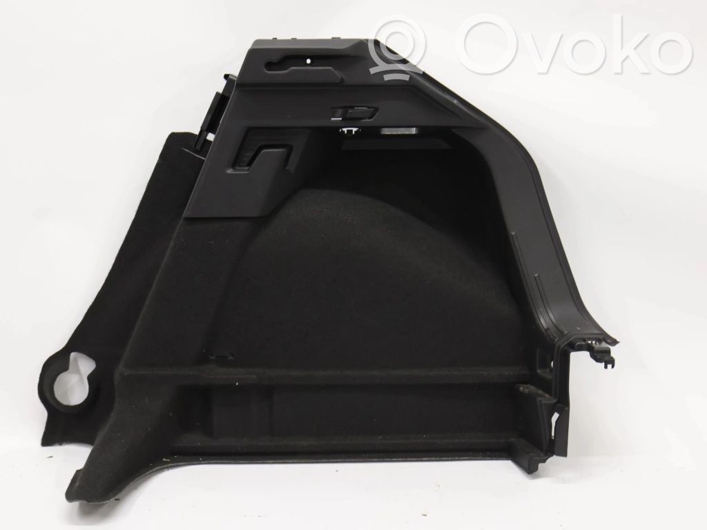 Other trunk/boot trim element   82A