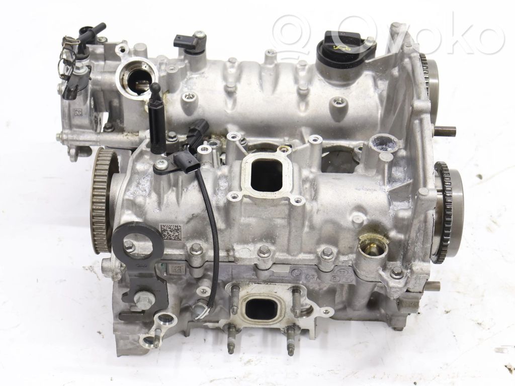 Culasse moteur   RFH6BG6090
