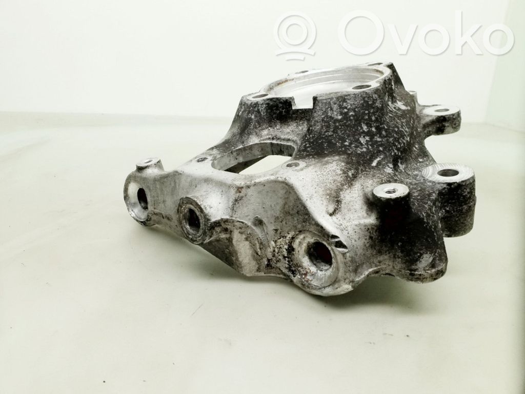 BMW 6 E63 E64 Front wheel hub spindle knuckle 