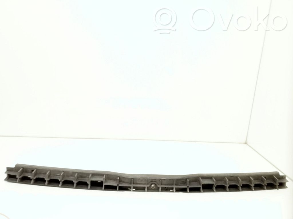 Volkswagen PASSAT B5.5 Soporte de montaje del parachoques trasero 