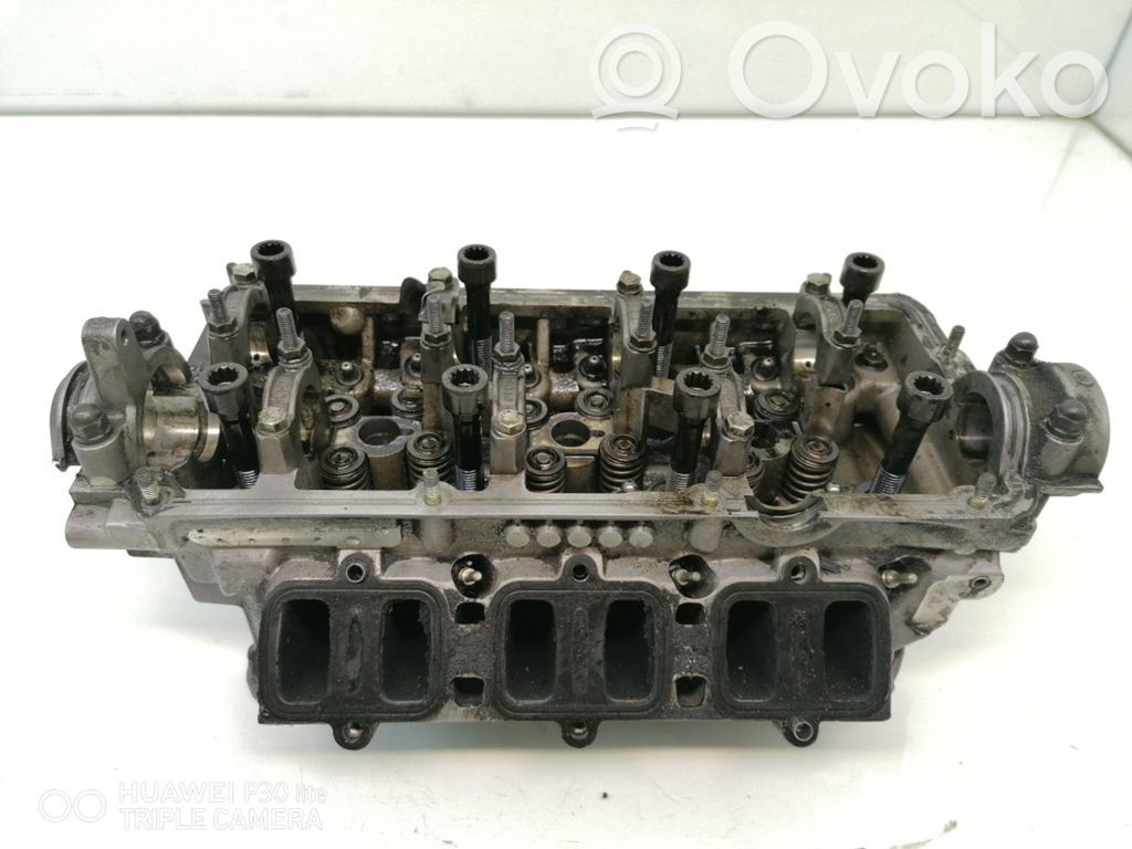 Volkswagen PASSAT B5.5 Engine head 