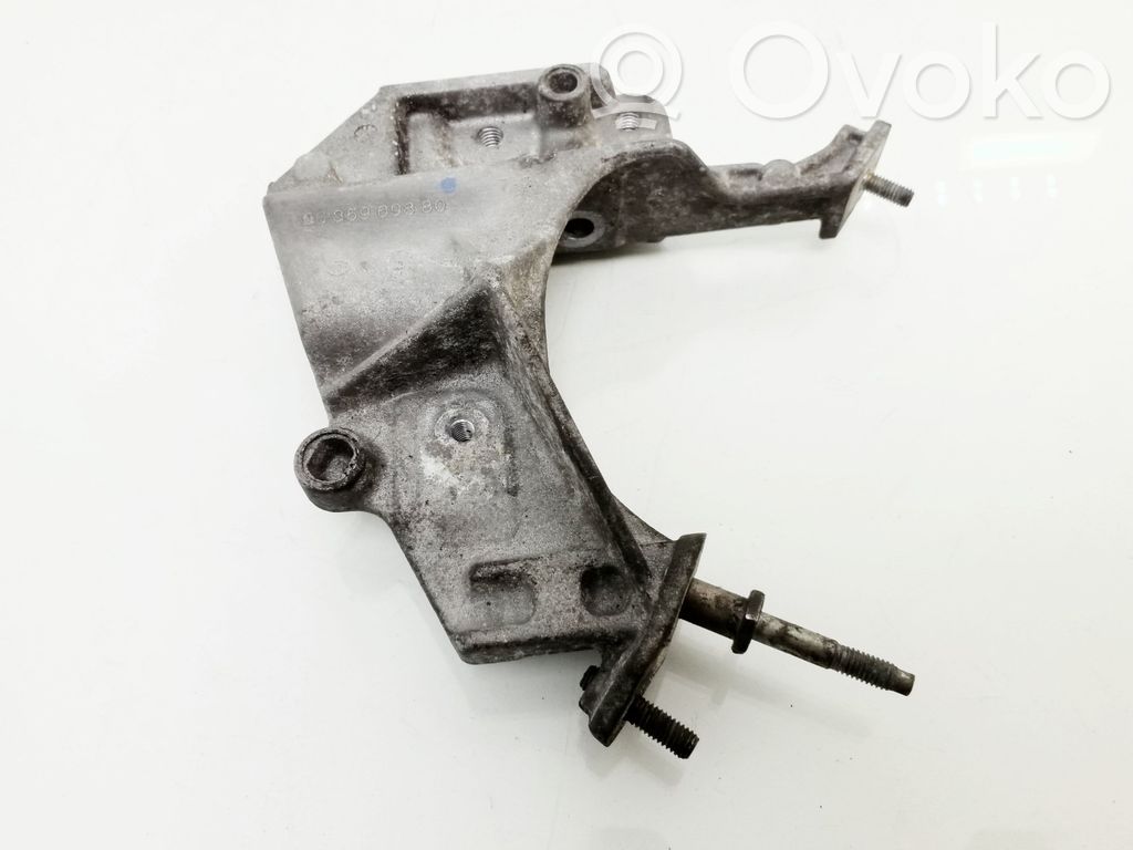 Peugeot 307 Engine mounting bracket 