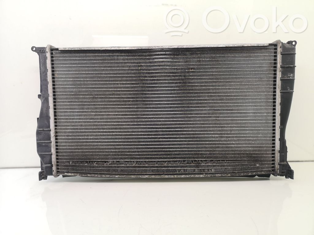 BMW 3 E90 E91 Coolant radiator 