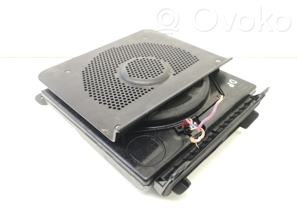 BMW 5 E60 E61 Enceinte subwoofer 