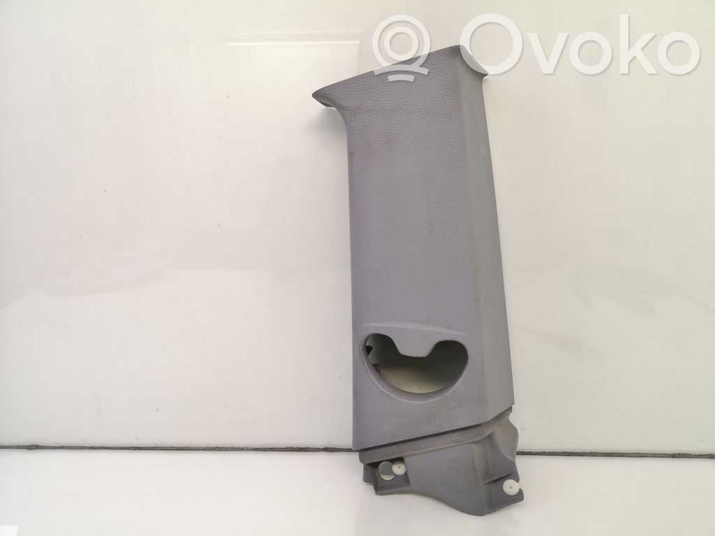 BMW 1 E81 E87 (B) Revêtement de pilier (haut) 