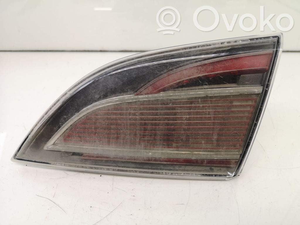Mazda 6 Galinis žibintas dangtyje 