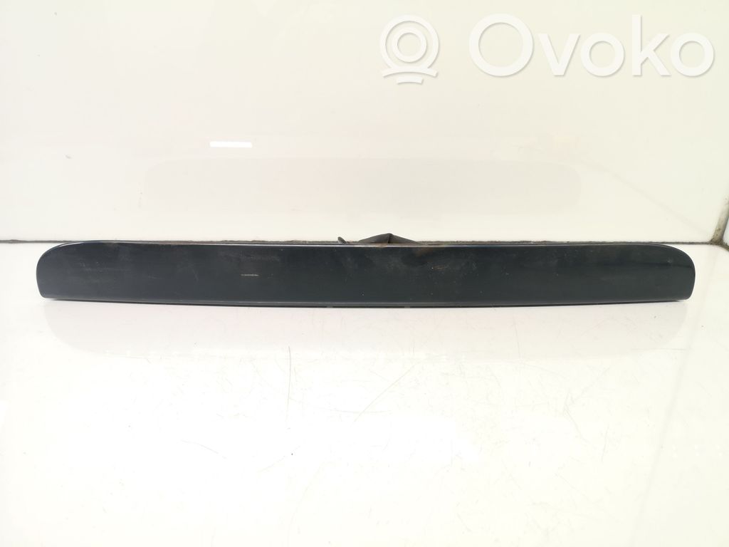 Chrysler Voyager Garniture de hayon 