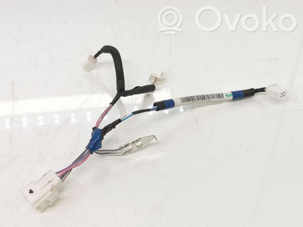 Toyota Yaris Wiązka przewodów klapy tylnej / bagażnika 