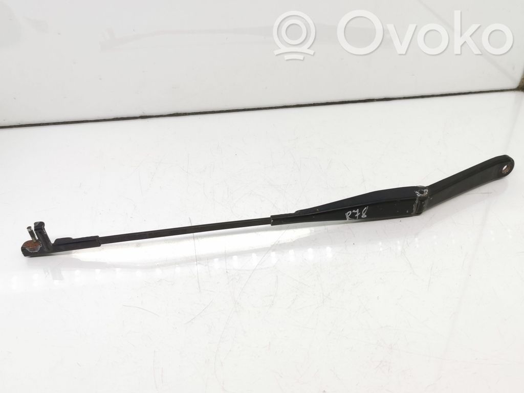 Ford Focus Front wiper blade arm 