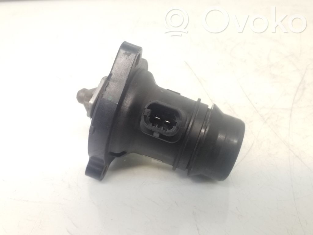 Opel Corsa D Carcasa del termostato 