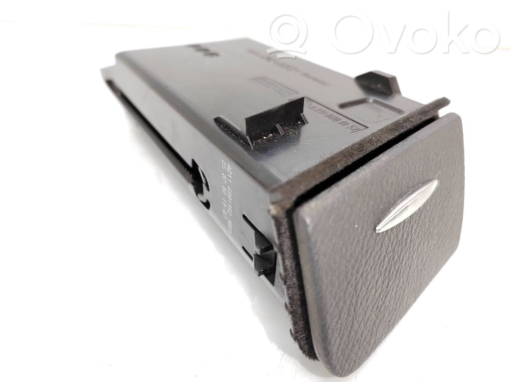 Mercedes-Benz E W211 Handschuhfach 