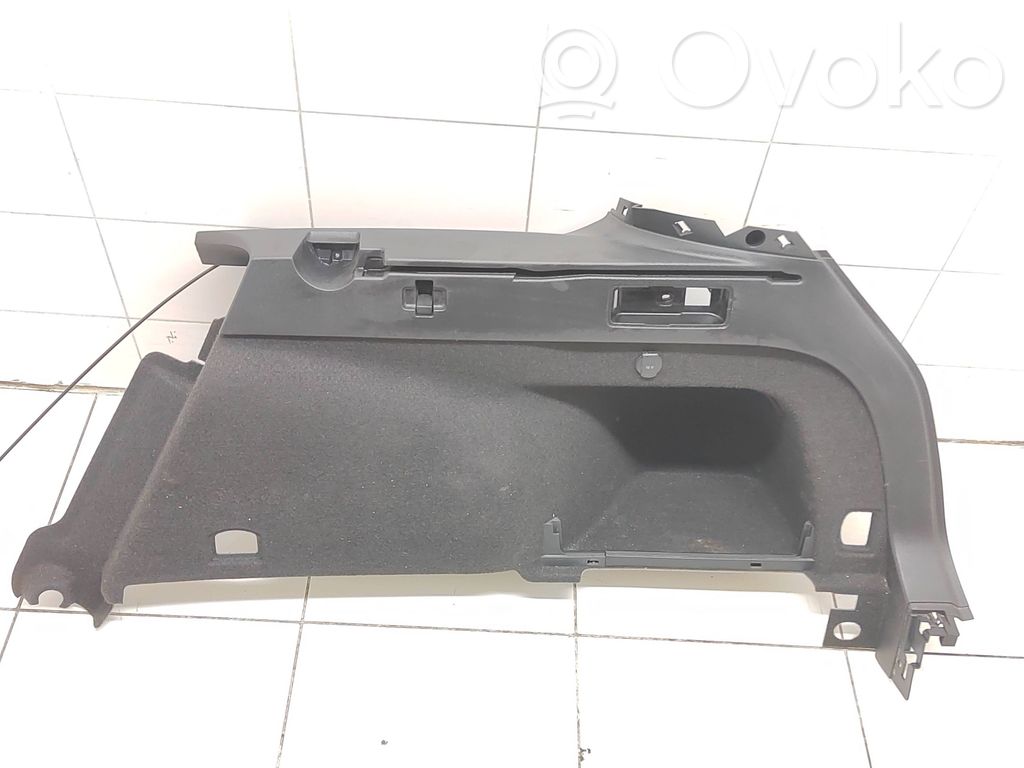 Volkswagen PASSAT B8 Boczek / Tapicerka / bagażnika 