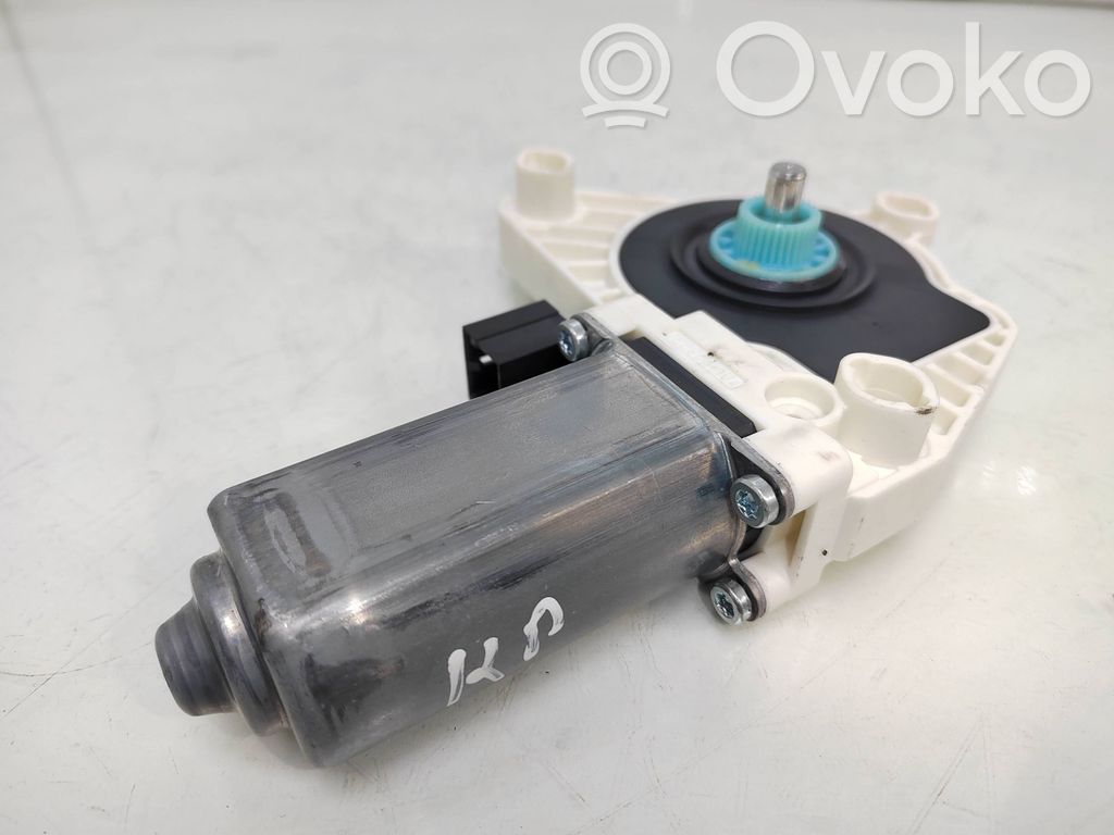 Volkswagen PASSAT B8 Front door window regulator motor 