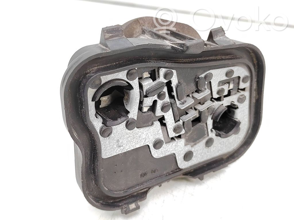 Mitsubishi Colt Element lampy tylnej 