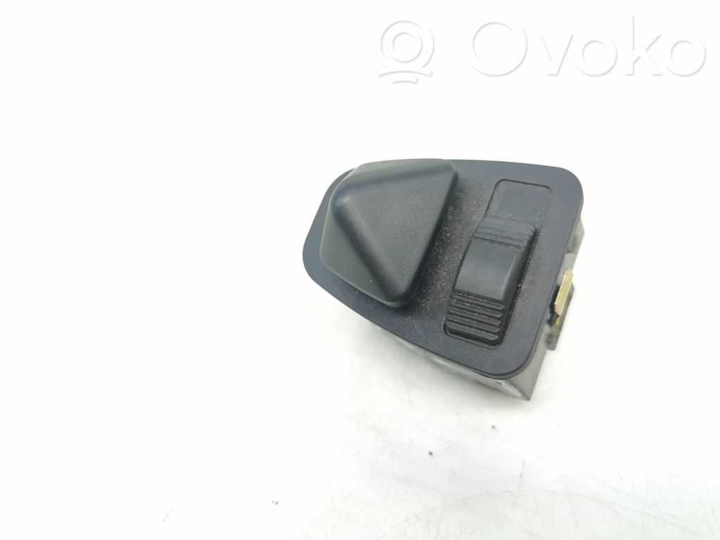 Interruptor del espejo lateral   8373691,613183736919,03200500,06988S