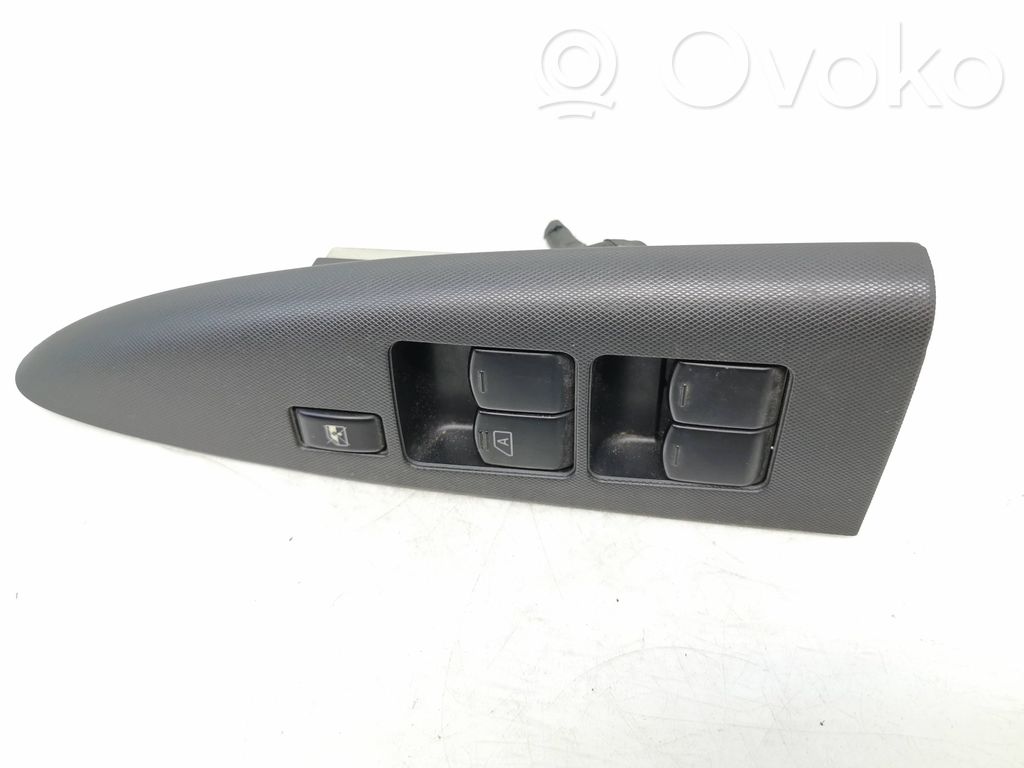 Nissan Note (E11) Electric window control switch 