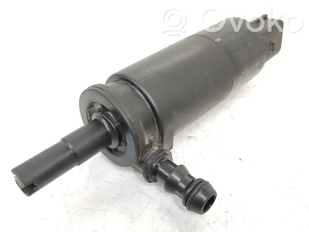 Pompe lave-phares   6973097,67126973097,1108659,1112804,1209387,1J0955681,2M2113K082AA,3B0955681A,67120154875,67126973097,67128362157,67128377430,67128377613,YM2113K082BA
