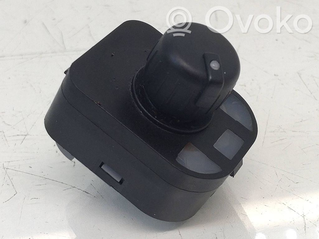 Audi A4 S4 B7 8E 8H Wing mirror switch 