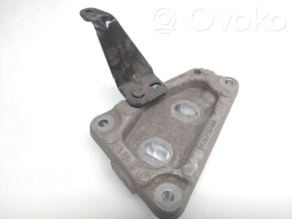 Peugeot Partner Engine mounting bracket 